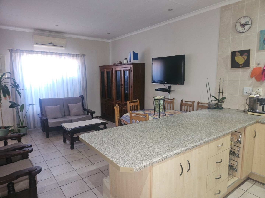2 Bedroom Property for Sale in Rhodesdene Northern Cape